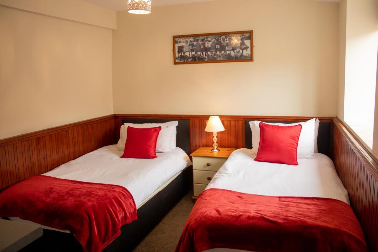 The Dolphin Hotel Chard Εξωτερικό φωτογραφία